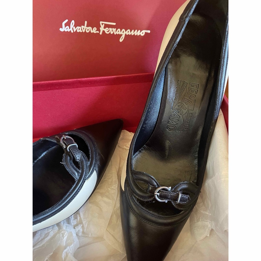 Salvatore Ferragamo(サルヴァトーレフェラガモ)のフェラガモのパンプス✴︎シャネル、ディオール、ロエベ好きにもおすすめ レディースの靴/シューズ(ハイヒール/パンプス)の商品写真