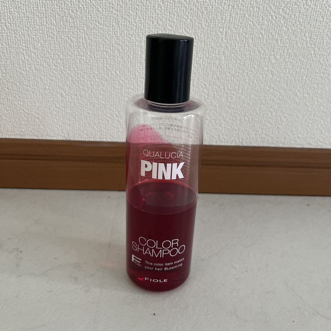 FIOLE(フィヨーレ)のクオルシア　カラーシャンプー　ピンク コスメ/美容のヘアケア/スタイリング(シャンプー)の商品写真