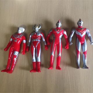 ウルトラマン　4体(特撮)