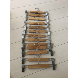 【中古】木製ボトムハンガー　13本(押し入れ収納/ハンガー)