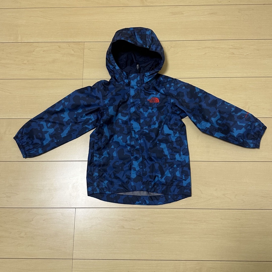 THE NORTH FACE(ザノースフェイス)のTHE NORTH FACE ザ・ノース・フェイス　子供用ジャンバー キッズ/ベビー/マタニティのキッズ服男の子用(90cm~)(ジャケット/上着)の商品写真