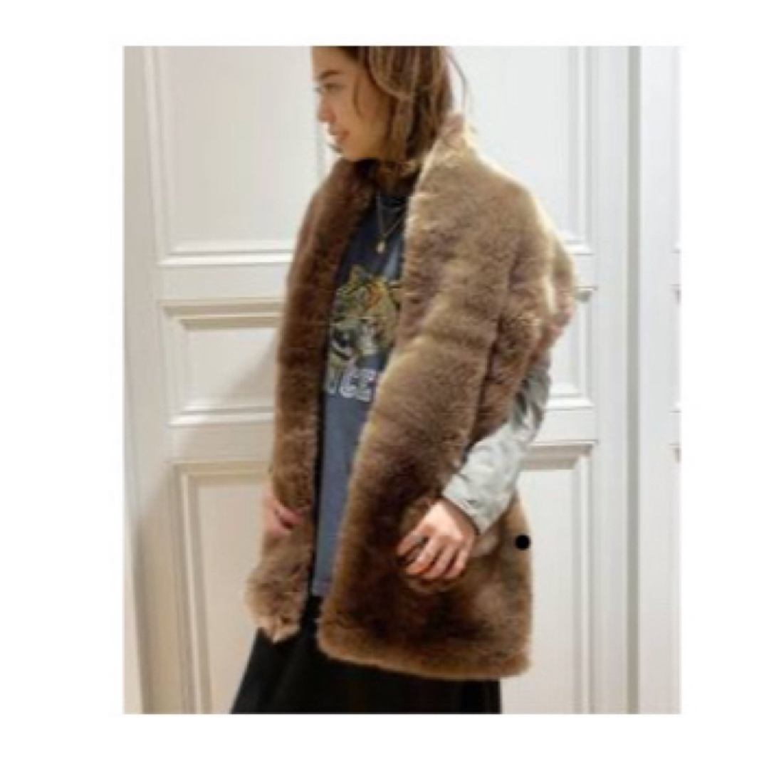 DEUXIEME CLASSE(ドゥーズィエムクラス)の 【A POINT ETC/アーポワン ウテセ】 FAKE FUR CAPE レディースのファッション小物(マフラー/ショール)の商品写真