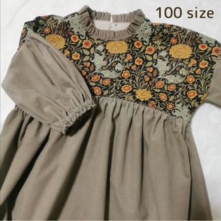 100.ぽわん袖ワンピース　ハンドメイド(ワンピース)