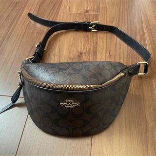 コーチ(COACH)の【送料込み】coach シグネチャーボディバッグ(ボディバッグ/ウエストポーチ)