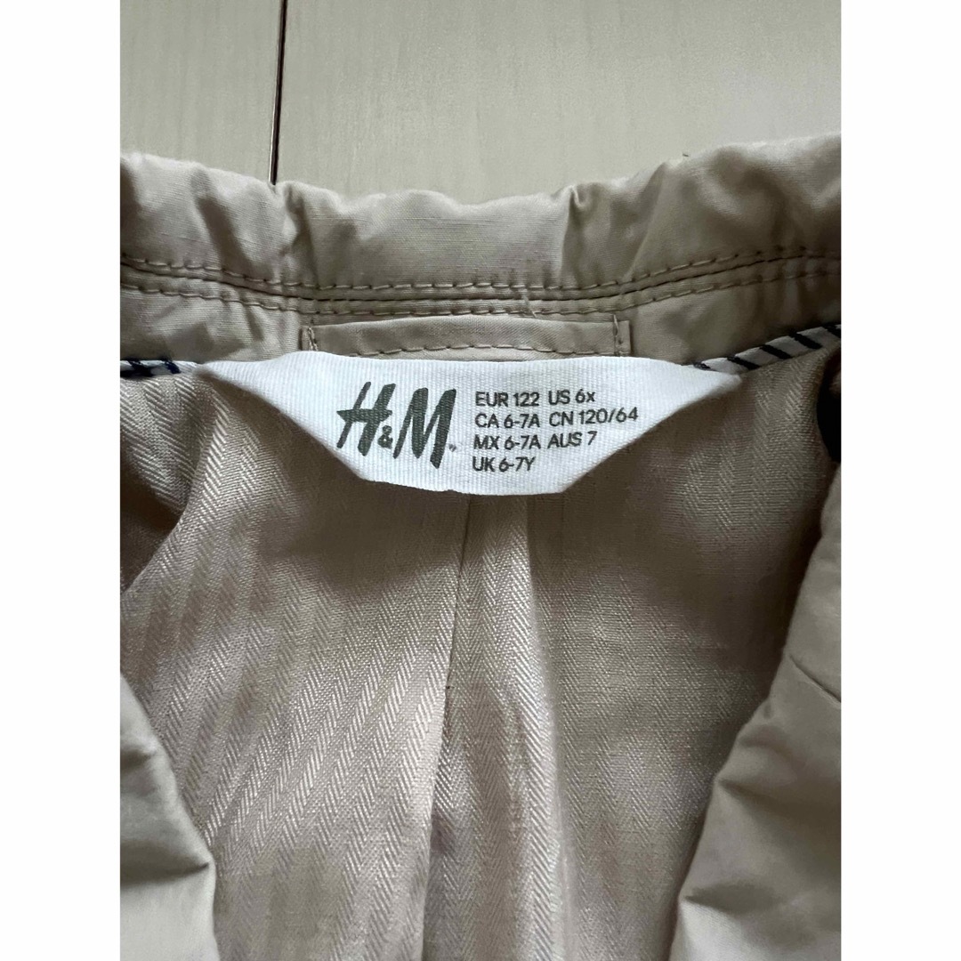 H&M(エイチアンドエム)の美品！H&M キッズ　フォーマル　ジャケット上下セット　ベージュ　120cm キッズ/ベビー/マタニティのキッズ服男の子用(90cm~)(ドレス/フォーマル)の商品写真