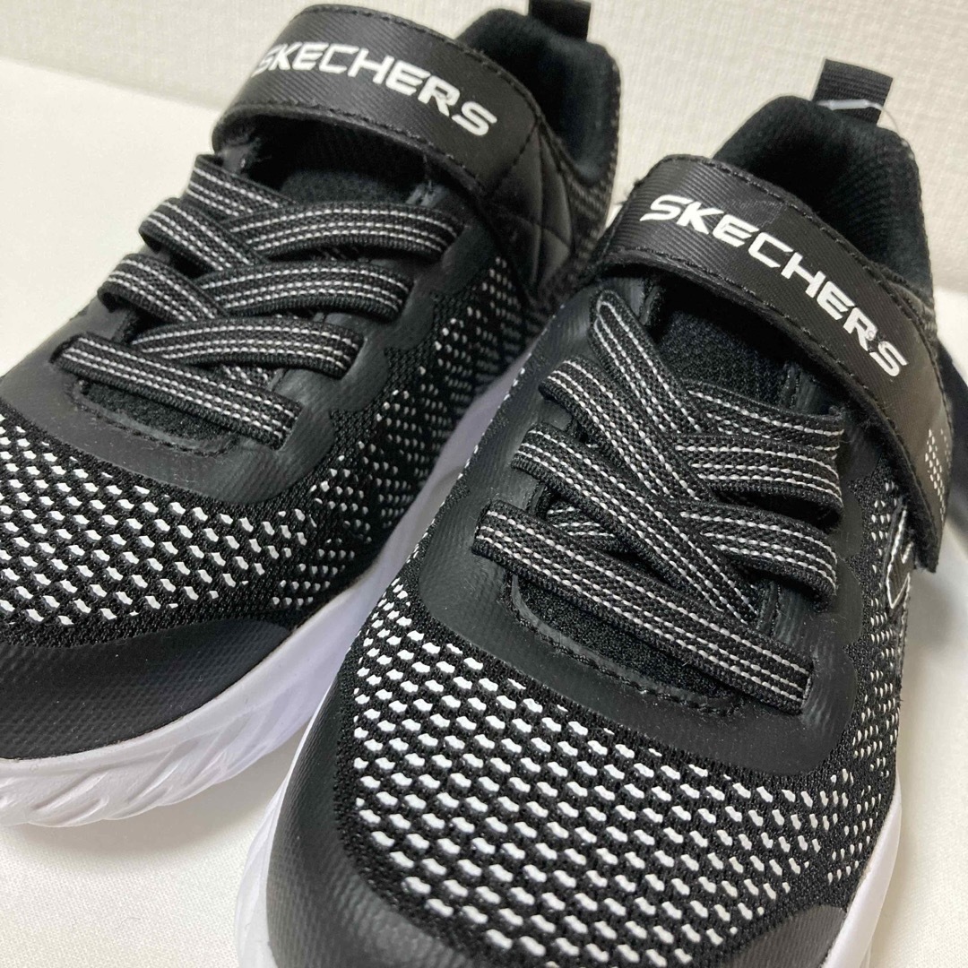 SKECHERS(スケッチャーズ)のSKECHERS スニーカー　キッズ　19cm キッズ/ベビー/マタニティのキッズ靴/シューズ(15cm~)(スニーカー)の商品写真