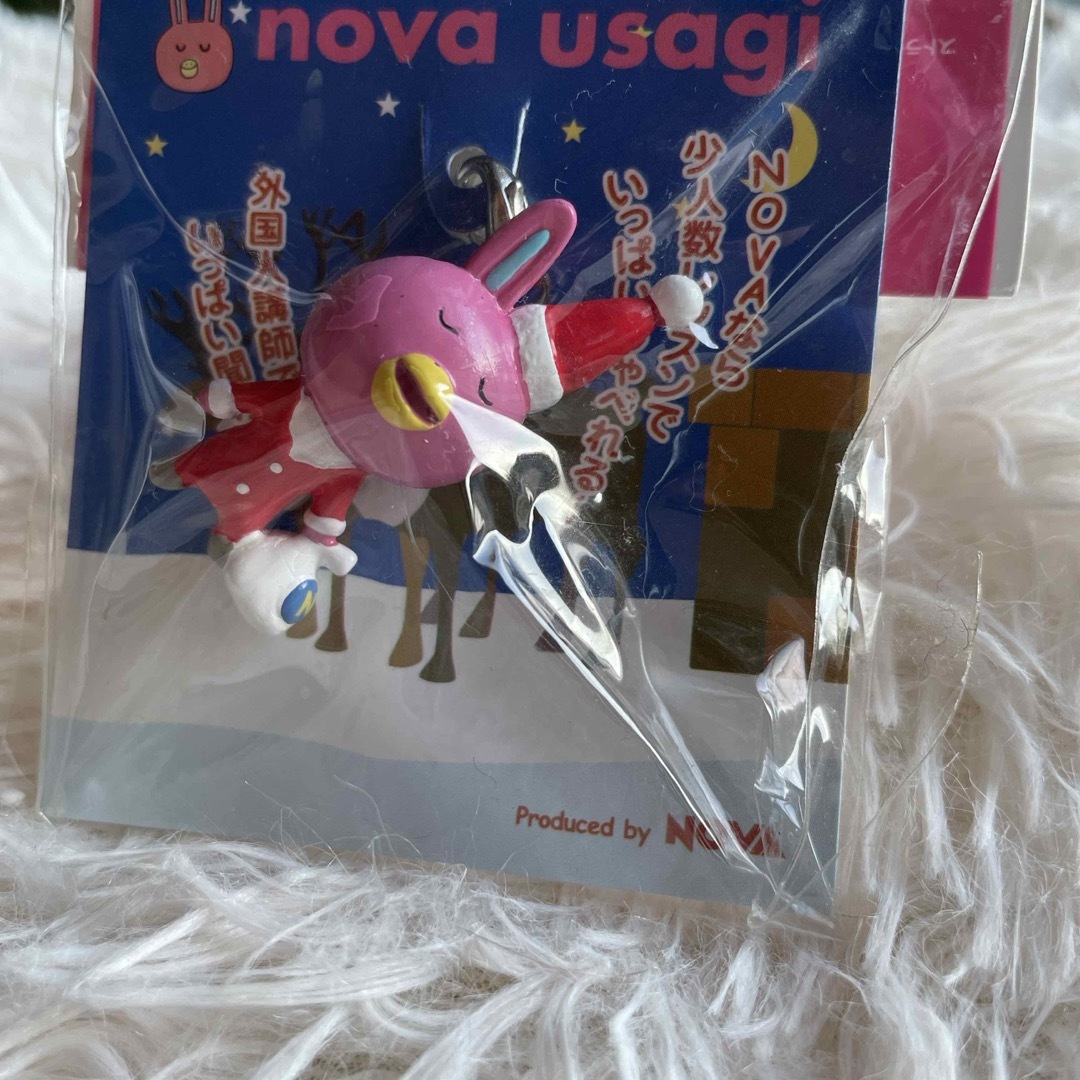 NOVA USAGI ノバうさぎ　ストラップ　サンタ エンタメ/ホビーのおもちゃ/ぬいぐるみ(キャラクターグッズ)の商品写真
