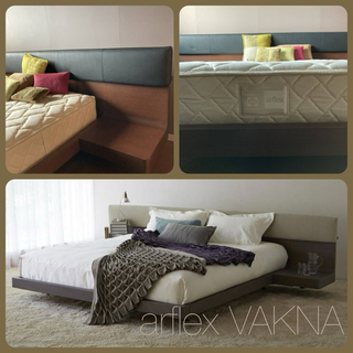 最高級 モデルルーム 短期展示 arflex VAKNA ダブル ベッド 本革