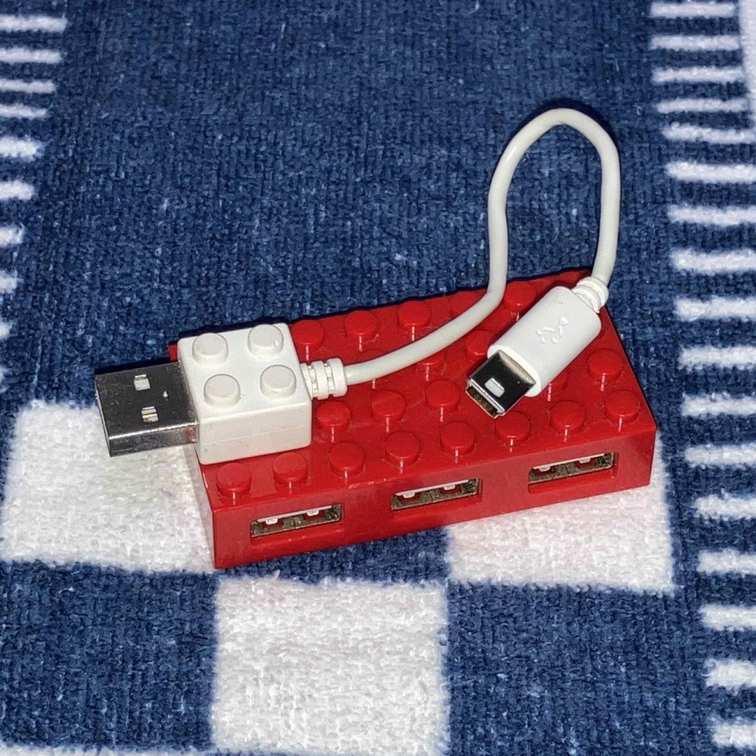 ELECOM(エレコム)のELECOM LEGO レゴ型 USBハブ U2H-BL4BRD スマホ/家電/カメラのPC/タブレット(その他)の商品写真