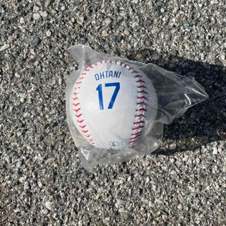 メジャーリーグベースボール(MLB)の大谷翔平　ドジャース　ボール　レプリカ　スタジアム購入(記念品/関連グッズ)