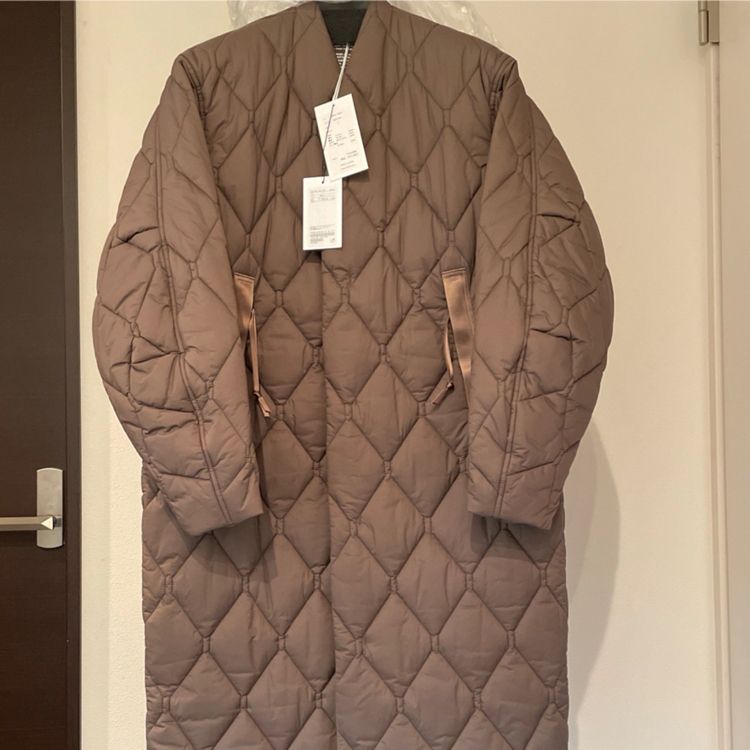PHEENY(フィーニー)の新品　2023AW  ＜PHEENY＞ナイロン キルティング コート MOCA レディースのジャケット/アウター(その他)の商品写真