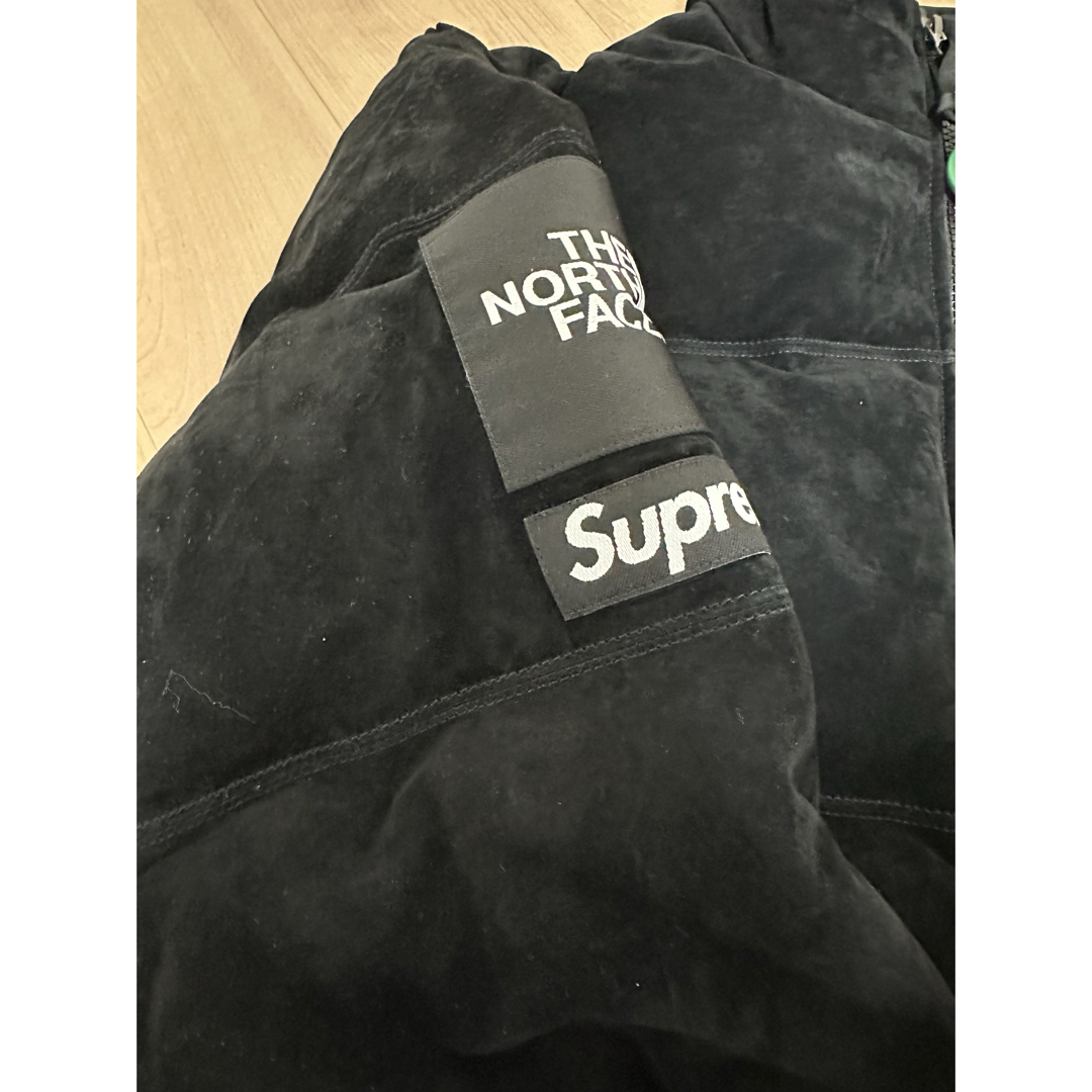 Supreme(シュプリーム)のsupreme north face suede nuptse jacket M メンズのジャケット/アウター(ダウンジャケット)の商品写真