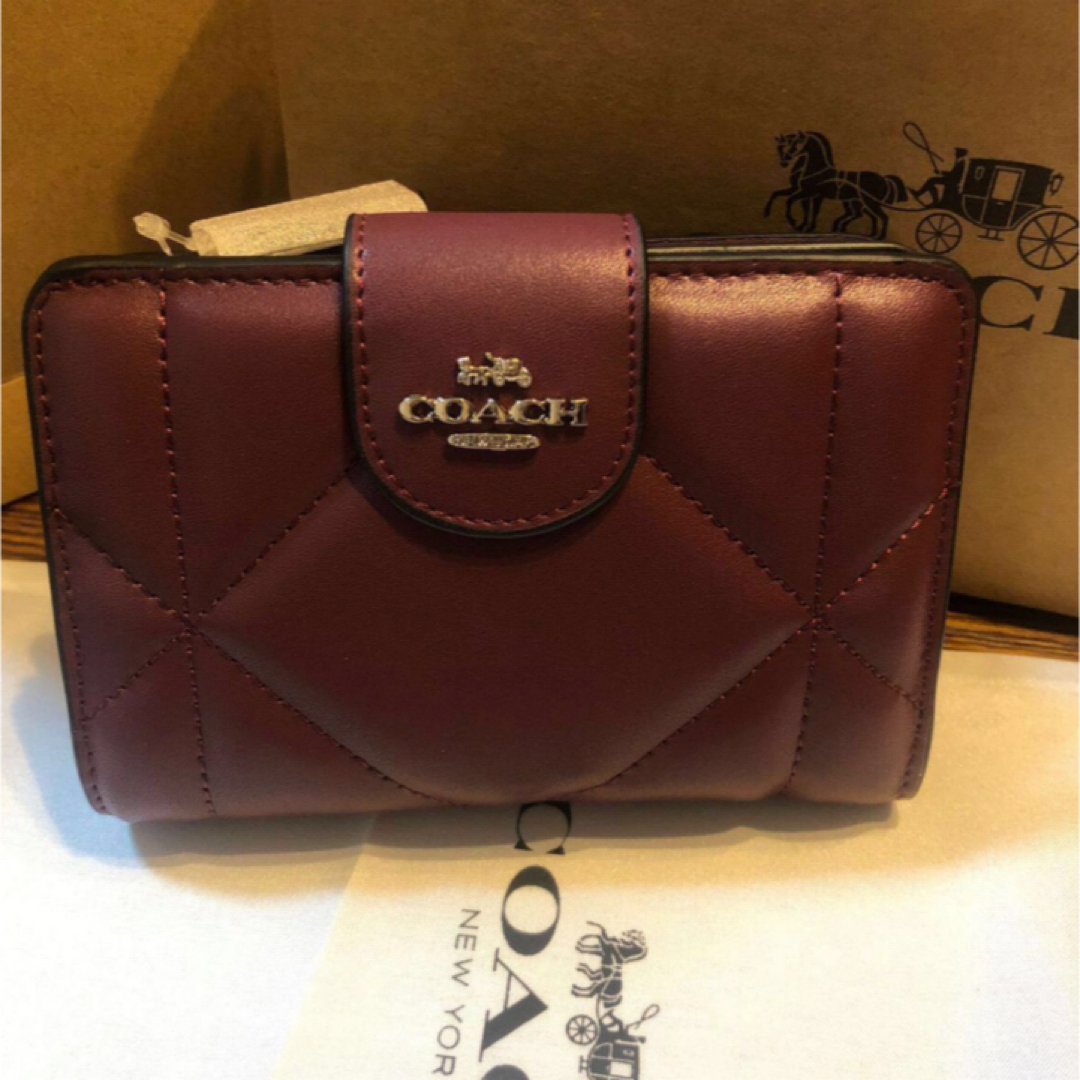 COACH - 新品 COACH 二つ折り財布 キルティング ワインレッド 小銭入れ