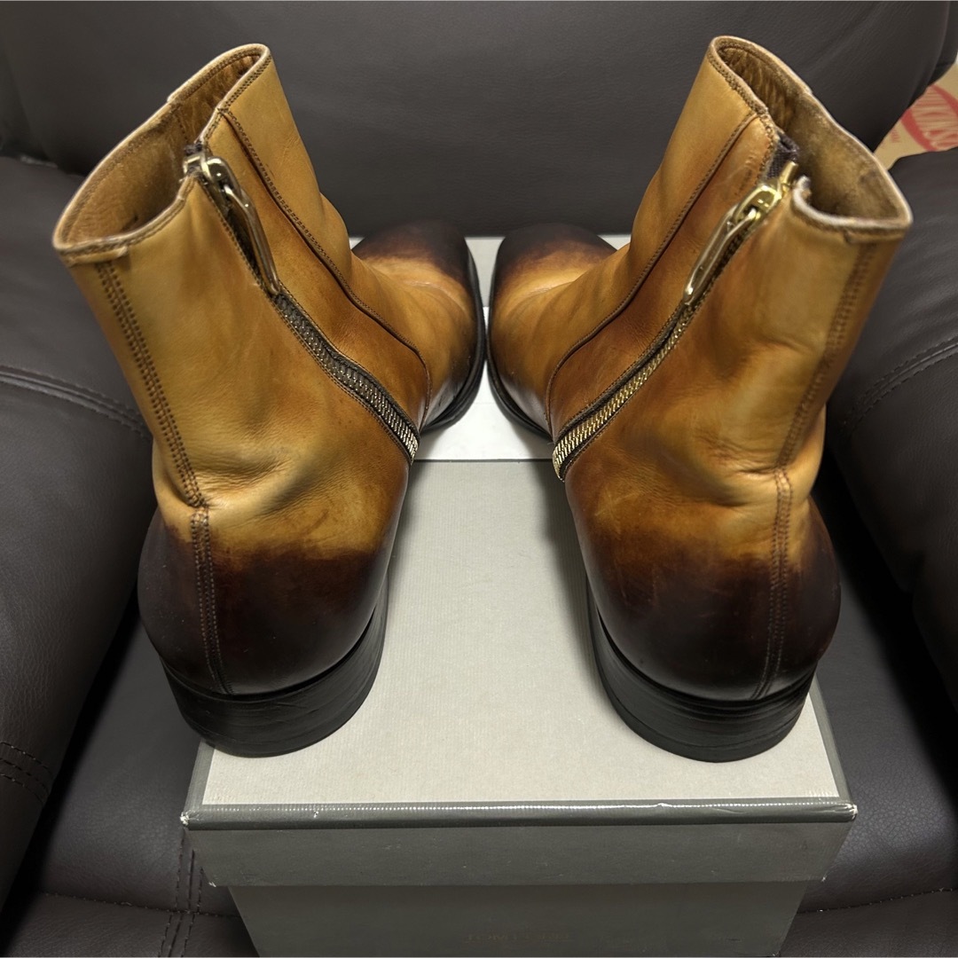 TOM FORD(トムフォード)のTOM FORD サイドジップブーツ メンズの靴/シューズ(ブーツ)の商品写真