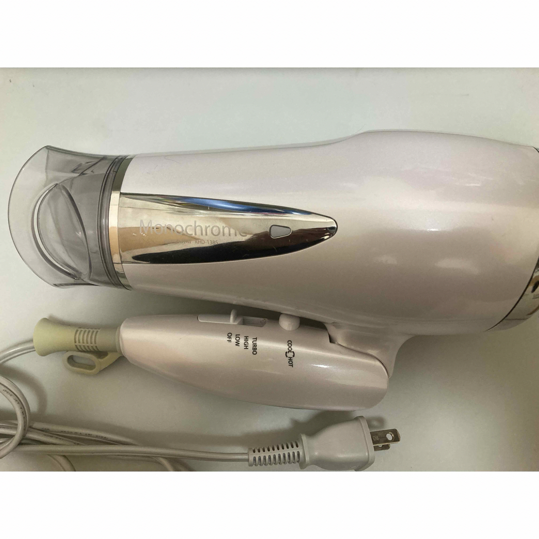 KOIZUMI(コイズミ)の【3月限定最終値下げ】コイズミ ヘアドライヤー KHD- 1385/W スマホ/家電/カメラの美容/健康(ドライヤー)の商品写真
