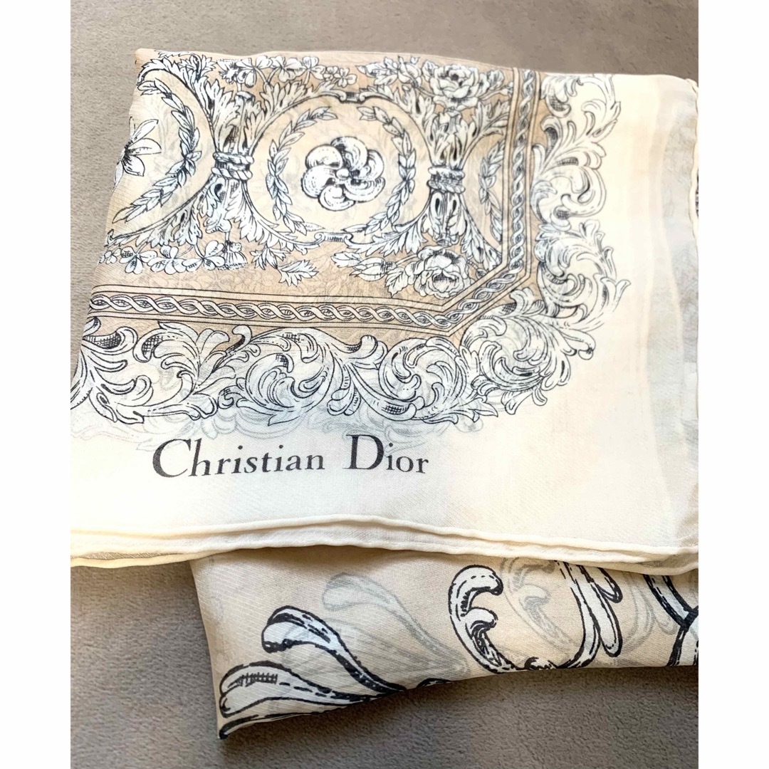 Christian Dior(クリスチャンディオール)の◆Christian Dior クリスチャン ディオール ベージュスカーフ 繊細 レディースのファッション小物(バンダナ/スカーフ)の商品写真