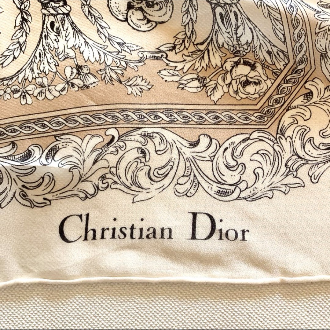 Christian Dior(クリスチャンディオール)の◆Christian Dior クリスチャン ディオール ベージュスカーフ 繊細 レディースのファッション小物(バンダナ/スカーフ)の商品写真