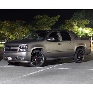 シボレー(Chevrolet)のシボレー アバランチ LTZ 4wd(車体)