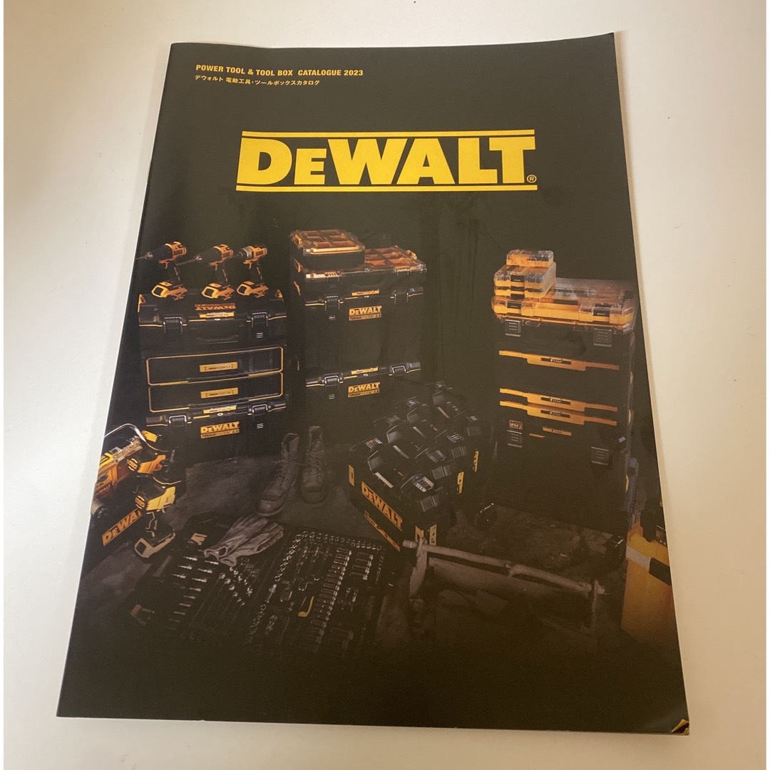 DEWALT (デウォルト)のDEWALT デウォルト　最新日本語カタログ2023年 スポーツ/アウトドアの自転車(工具/メンテナンス)の商品写真