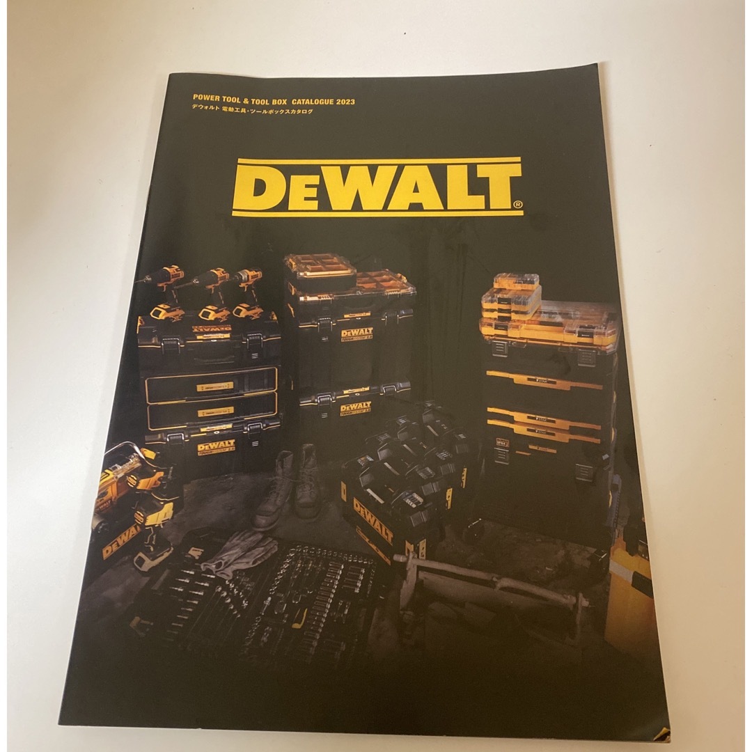 DEWALT (デウォルト)のDEWALT デウォルト　最新日本語カタログ2023年 スポーツ/アウトドアの自転車(工具/メンテナンス)の商品写真