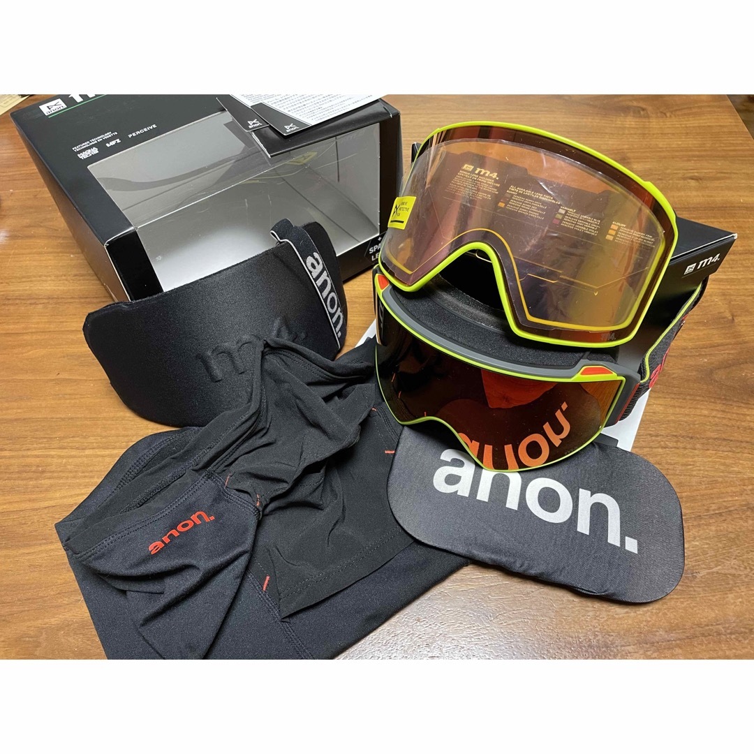 BURTON(バートン)のanon m4 国内正規 レンズ傷なし フェイスマスク未使用 極上美品 お得 スポーツ/アウトドアのスノーボード(アクセサリー)の商品写真