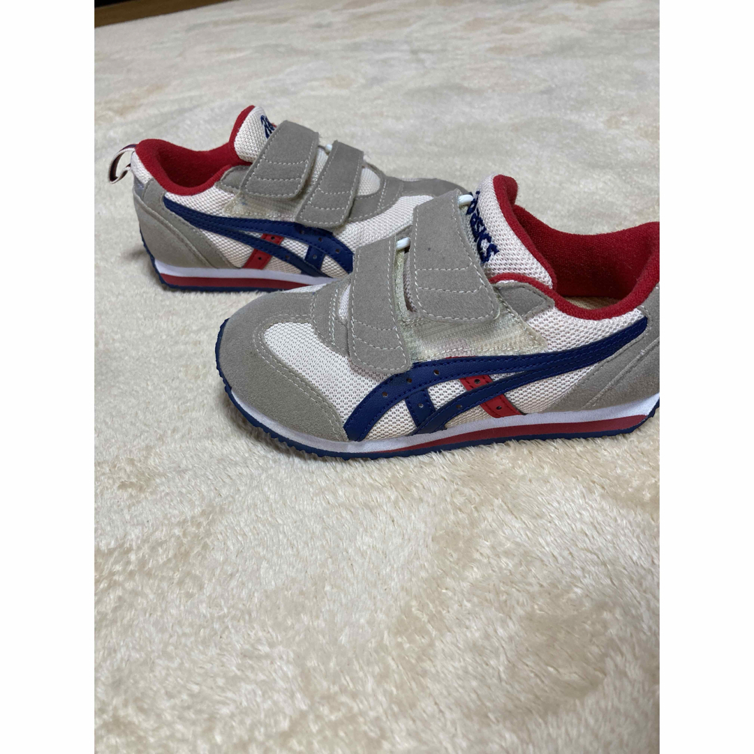 asics(アシックス)のasics アイダホ　ベビー　（ベージュ）17㌢ キッズ/ベビー/マタニティのキッズ靴/シューズ(15cm~)(スニーカー)の商品写真