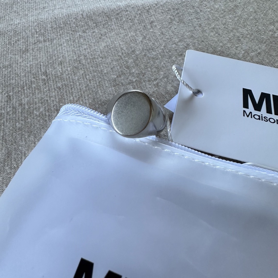 Maison Martin Margiela(マルタンマルジェラ)の4新品 メゾンマルジェラ MM6 シュバリエ リング シルバー 指輪 レディース レディースのアクセサリー(リング(指輪))の商品写真