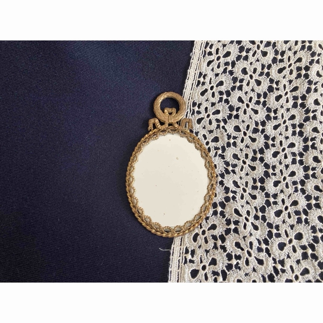 フランスアンティーク ブロンズ リボンの装飾が美しい 手鏡