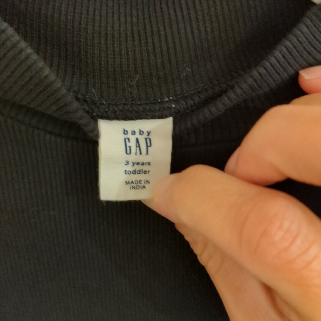 babyGAP(ベビーギャップ)のbabyGAP　100cm  黒　チュールワンピース キッズ/ベビー/マタニティのキッズ服女の子用(90cm~)(ワンピース)の商品写真