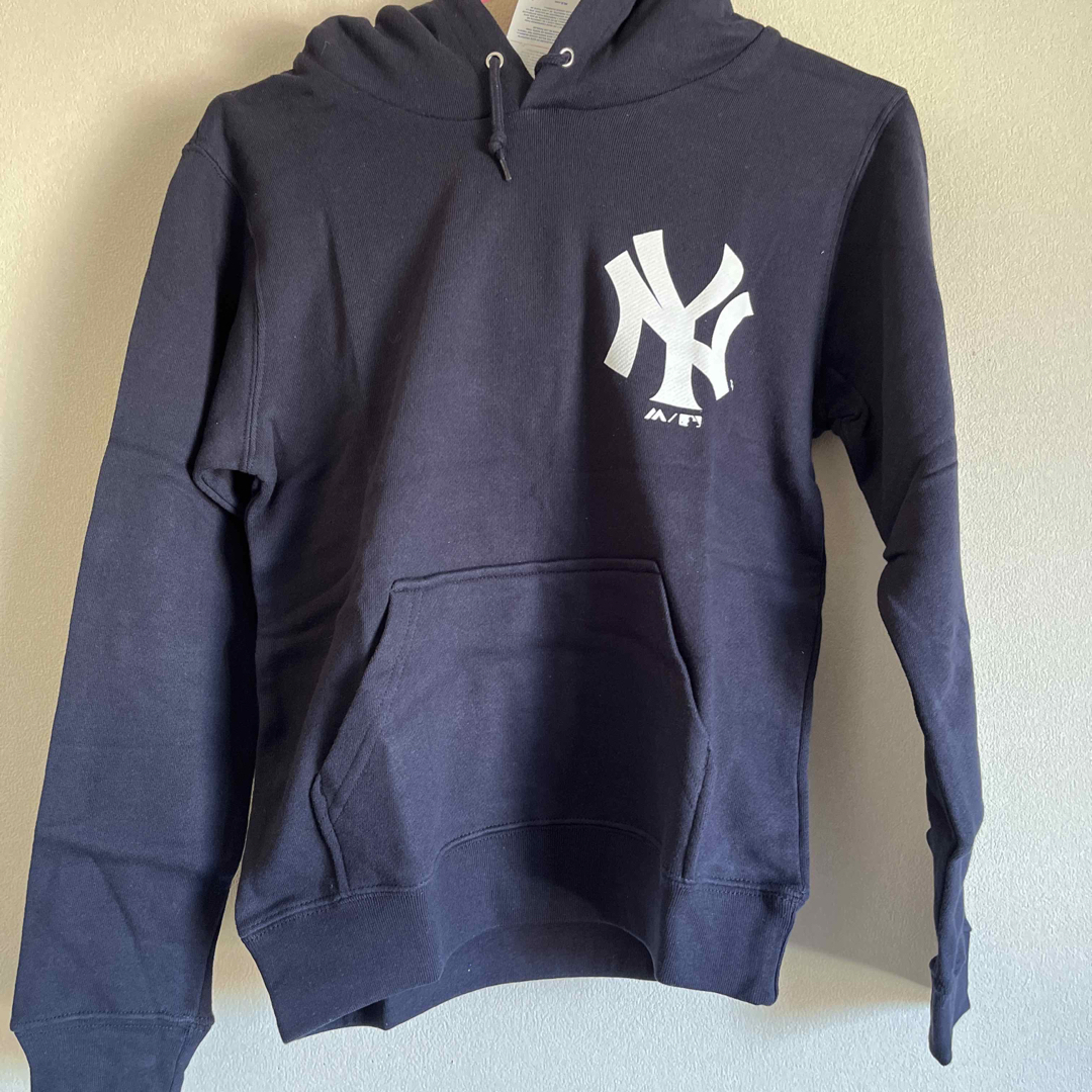 公式2014NY ヤンキースパーカー スポーツ/アウトドアの野球(記念品/関連グッズ)の商品写真
