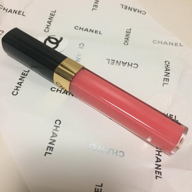 Chanel 新品 サーモンピンク 春色 リップグロス Chanel の通販 By Rheaa S Shop シャネル ならラクマ