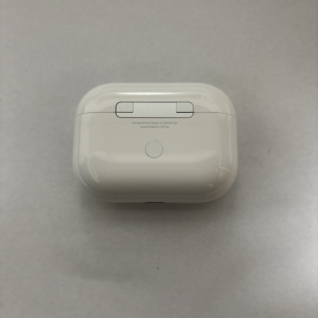 Apple(アップル)のAirPods Pro(初代) スマホ/家電/カメラのオーディオ機器(ヘッドフォン/イヤフォン)の商品写真