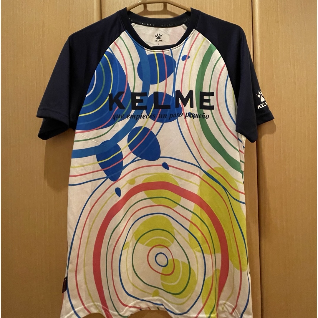 KELME(ケルメ)のKELME半袖Tシャツ スポーツ/アウトドアのサッカー/フットサル(ウェア)の商品写真