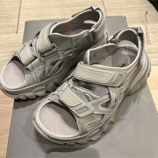 バレンシアガ(Balenciaga)のBALENCIAGA Trackサンダル(サンダル)