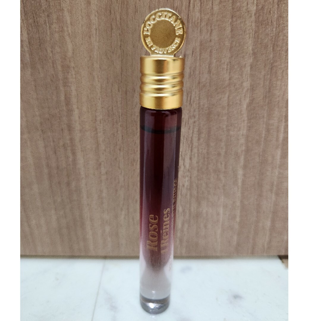 L'OCCITANE ローズ オードトワレ ロール タッチ 10ml コスメ/美容の香水(ユニセックス)の商品写真