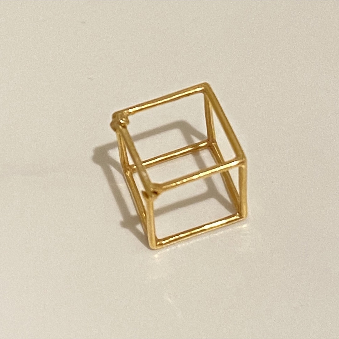 Shihara Square Pierce スクエア ピアス レディースのアクセサリー(ピアス)の商品写真