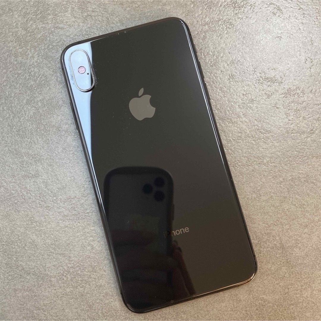 iPhone(アイフォーン)のiPhone Xs Max 256GB  docomo スマホ/家電/カメラのスマートフォン/携帯電話(スマートフォン本体)の商品写真