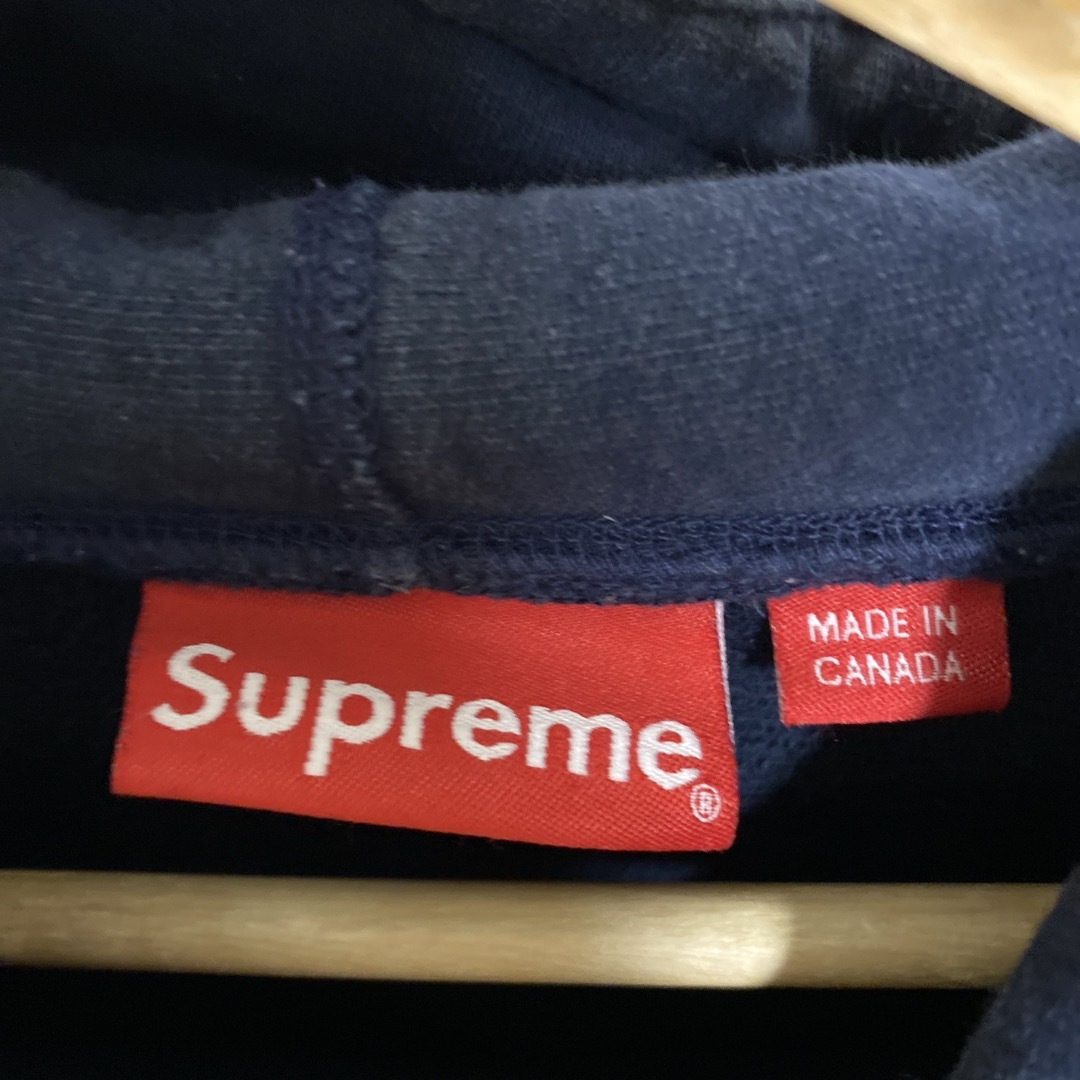 Supreme(シュプリーム)のSupreme パーカー　Mサイズ メンズのトップス(パーカー)の商品写真