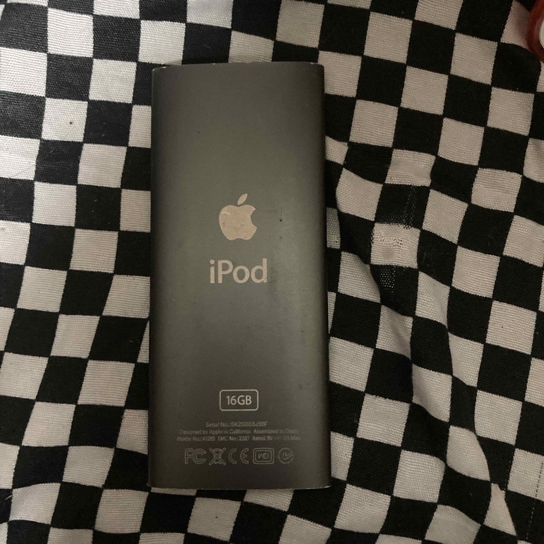 Apple(アップル)の即購入可✨iPod nano 第4世代 16GB ブラック 黒 MB918J/A スマホ/家電/カメラのオーディオ機器(ポータブルプレーヤー)の商品写真