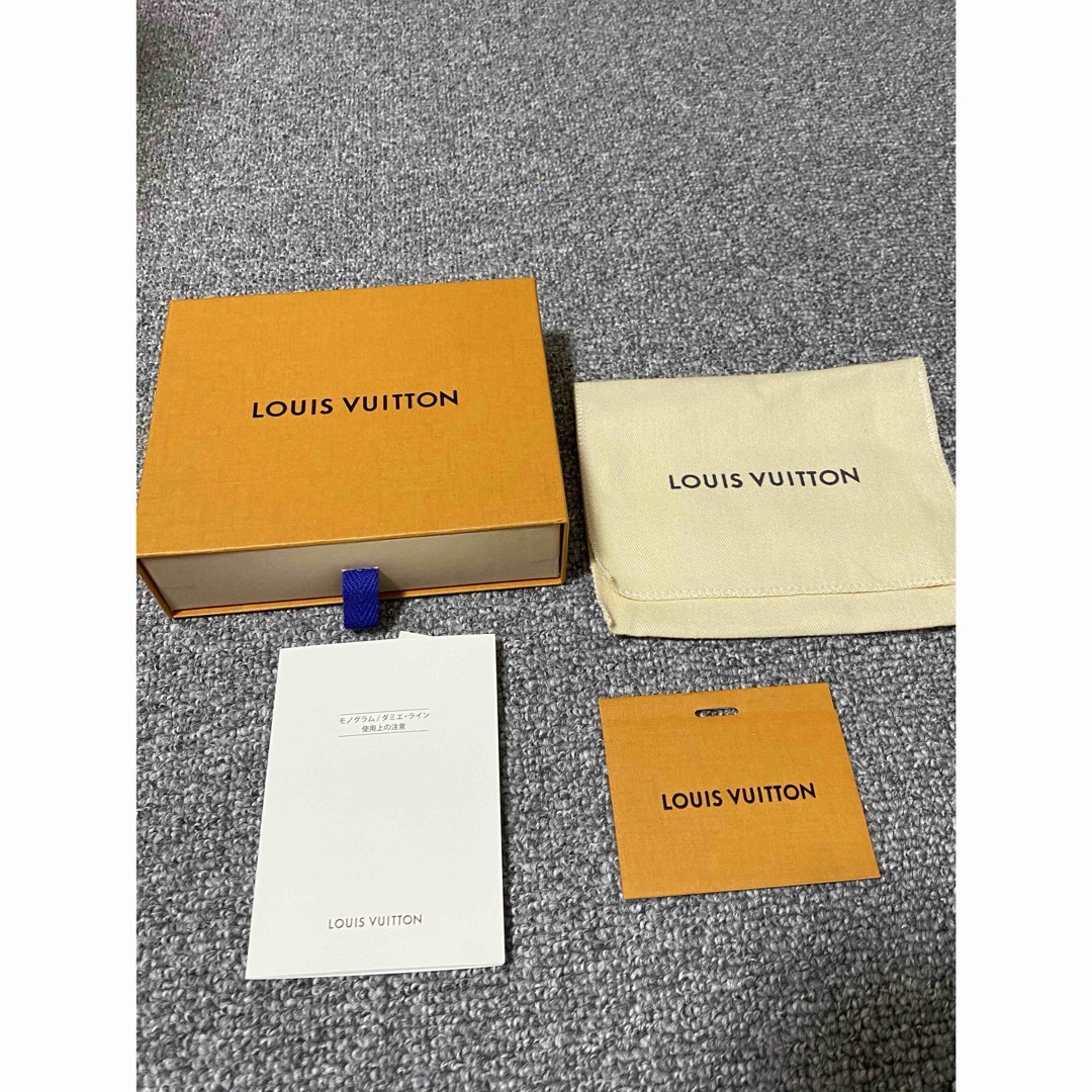 LOUIS VUITTON(ルイヴィトン)の【購入申請あり】ルイヴィトン　ポルトフォイユ　ヴィクトリーヌ レディースのファッション小物(財布)の商品写真