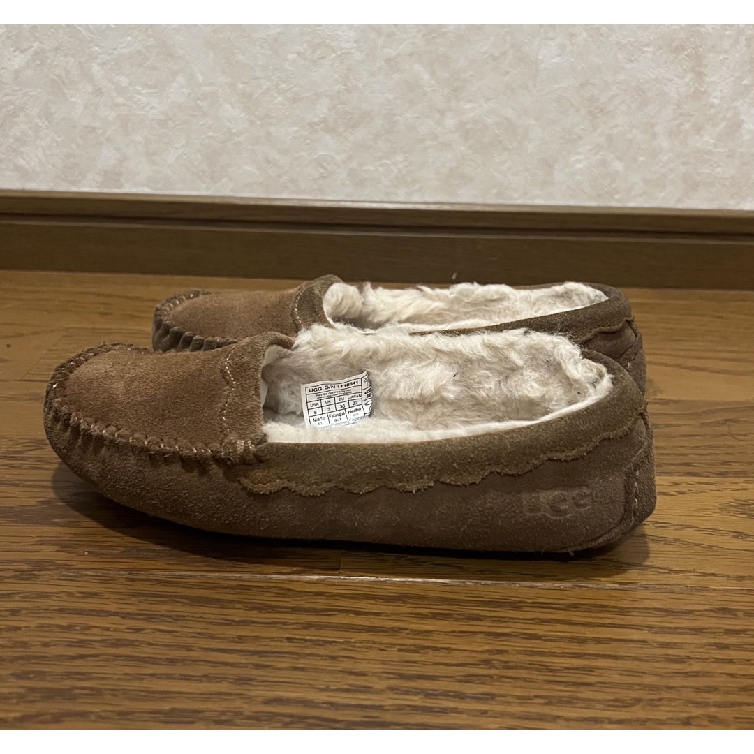 美品　UGG  Scalloped Moc（スカラップド モッグ）