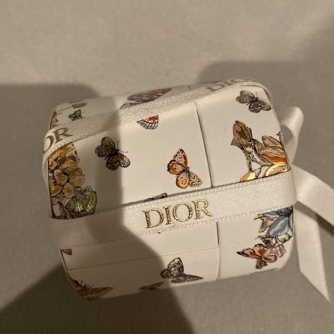 Dior(ディオール)のDIOR バタフライ　ショッパー ハンドメイドのファッション小物(スカーフ)の商品写真