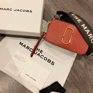 未使用級 MARC JACOBS ショルダーバッグ レザー シボ ピンクベージュ