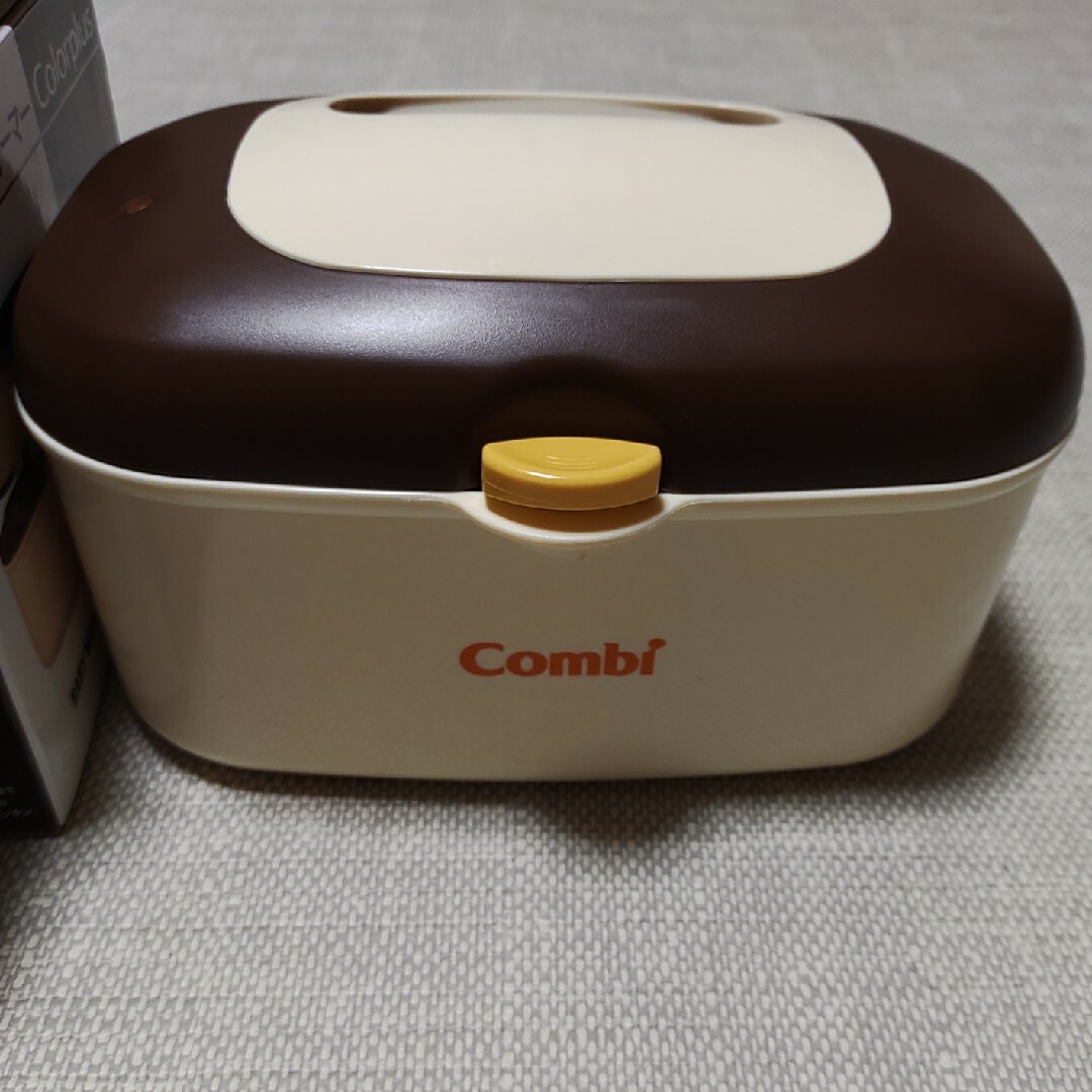 combi(コンビ)のcombi　クイックウォーマー　おしり拭きあたため器 キッズ/ベビー/マタニティのおむつ/トイレ用品(ベビーおしりふき)の商品写真