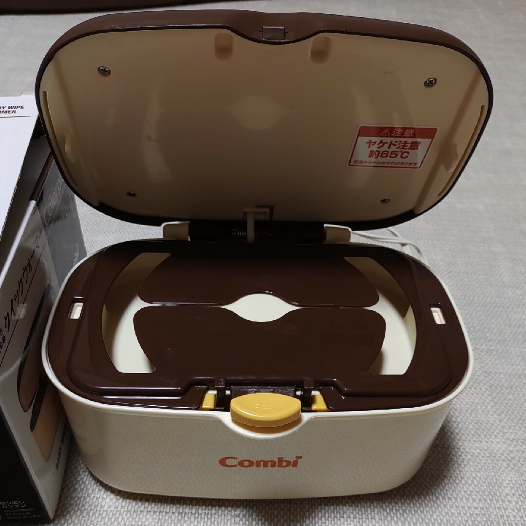 combi(コンビ)のcombi　クイックウォーマー　おしり拭きあたため器 キッズ/ベビー/マタニティのおむつ/トイレ用品(ベビーおしりふき)の商品写真