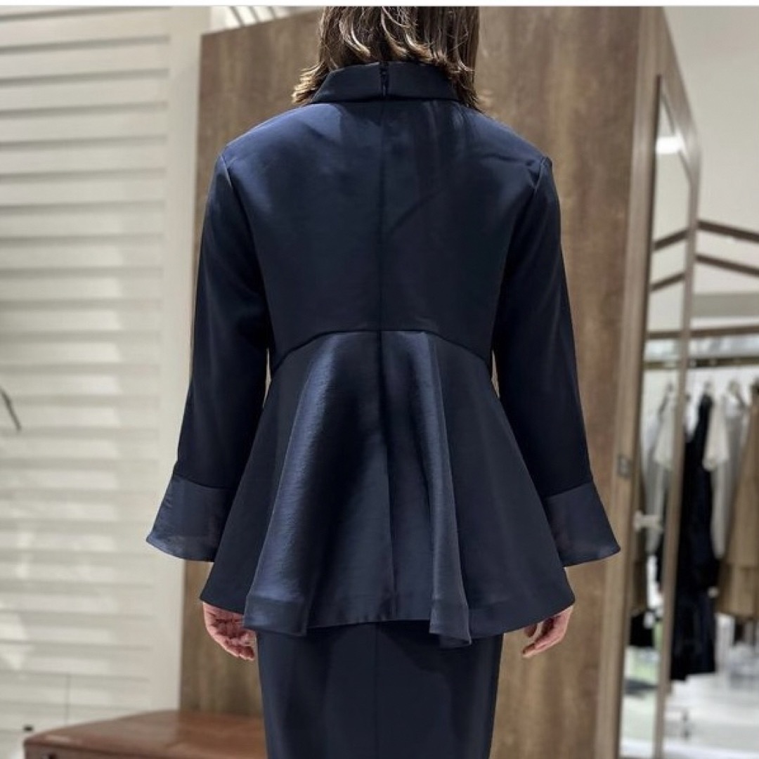 Sono - sono ネイビー ハーリーペプラムブラウスの通販 by 商品 Sono - sono ネイビー ハーリーペプラムブラウスの通販 by 商品