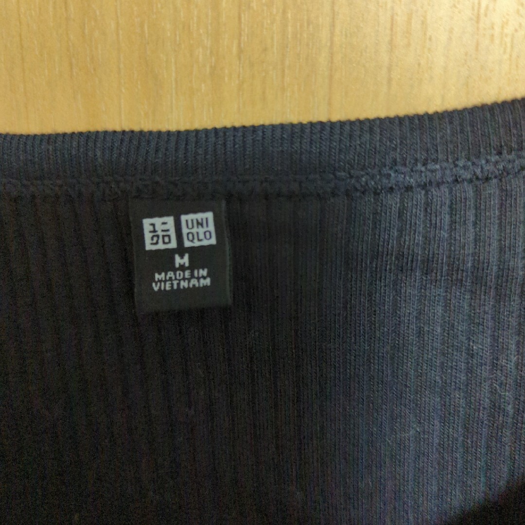 UNIQLO(ユニクロ)の半袖ニット黑 レディースのトップス(カットソー(半袖/袖なし))の商品写真