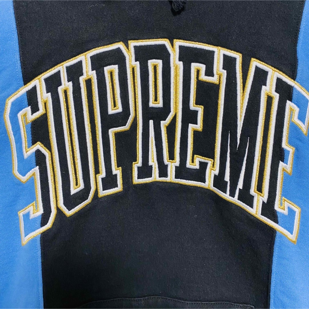 Supreme(シュプリーム)の【即完売モデル】シュプリーム　パーカー　刺繍アーチロゴ　人気デザイン　コムドット メンズのトップス(パーカー)の商品写真