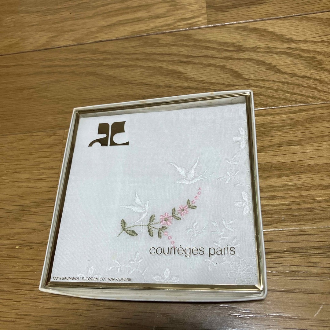 Courreges(クレージュ)のクレージュ　豪華レースカット刺繍ロゴマーク　お呼ばれチーフ レディースのファッション小物(ハンカチ)の商品写真