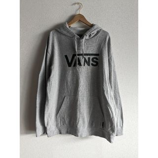 ヴァンズ(VANS)のOLD VANS ヴァンズ ロゴプリントスウェットパーカー(パーカー)